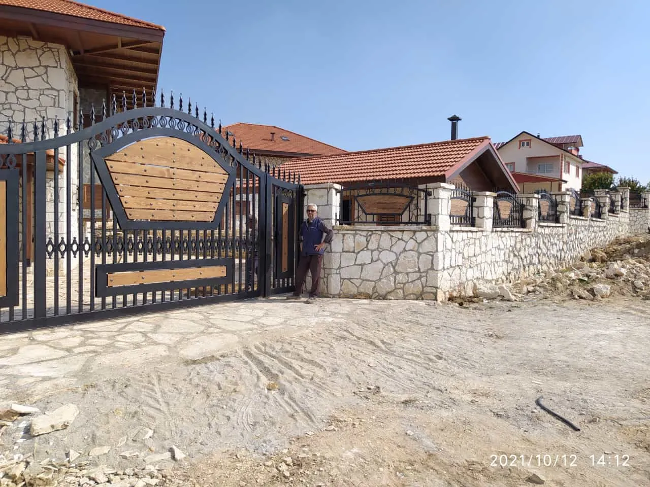 Sokak Kapi 1
