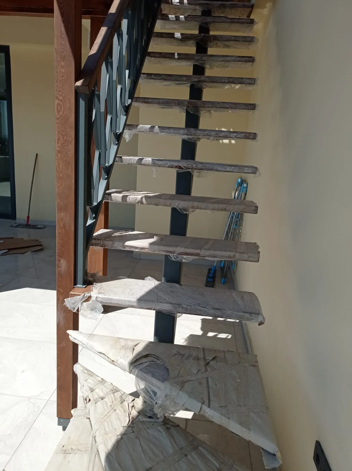 Ahsap Korkuluk Detayi